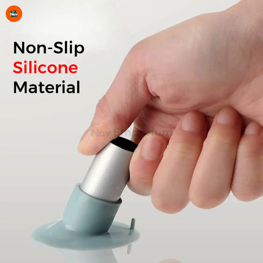 Soap holder self-draining feature