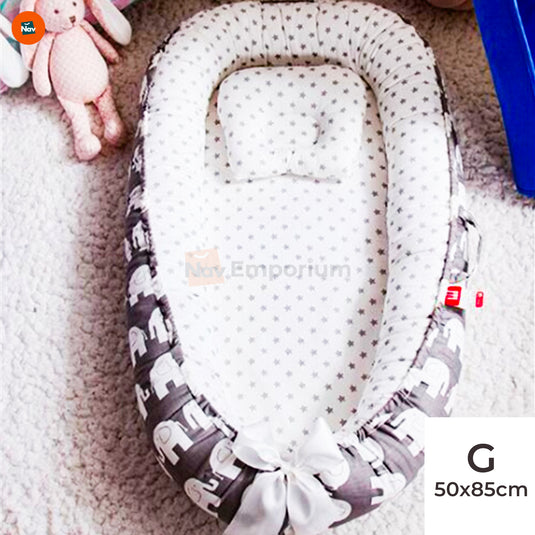 Infant sleeping in BionicCot Lounge