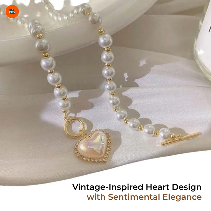 Vintage-inspired pearl choker