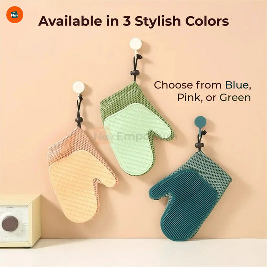 Rechargeable pet grooming brush