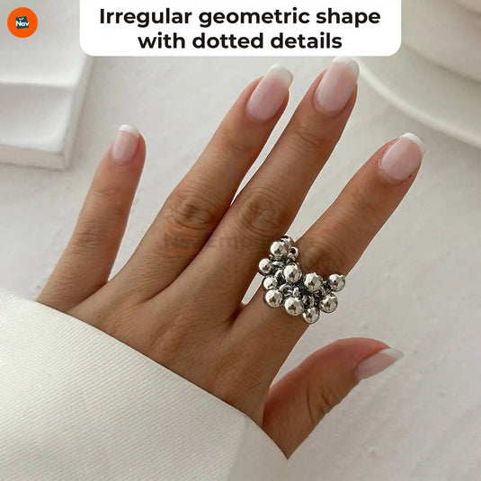 Geometric flower design ring