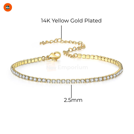 Stylish women's gold anklet