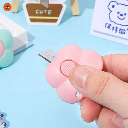 Retractable Blade Safety Feature