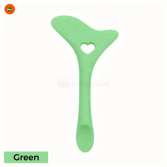 Travel-friendly eyeliner stencil