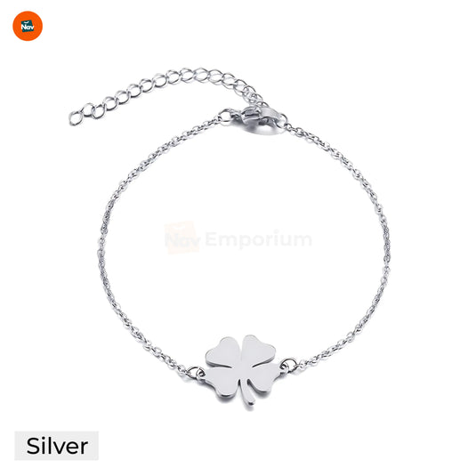Minimalist silver clover bracelet