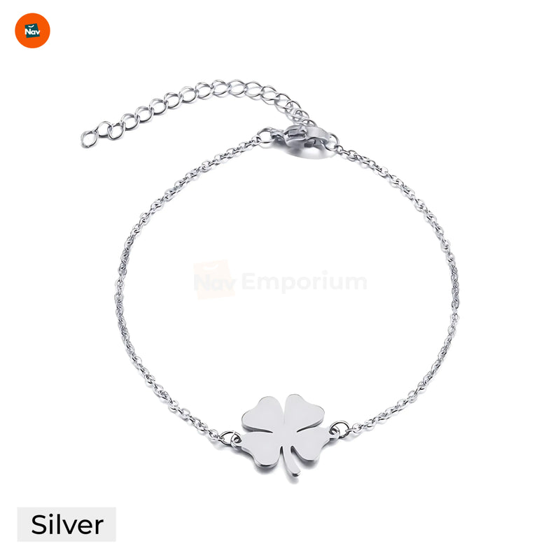 Minimalist silver clover bracelet