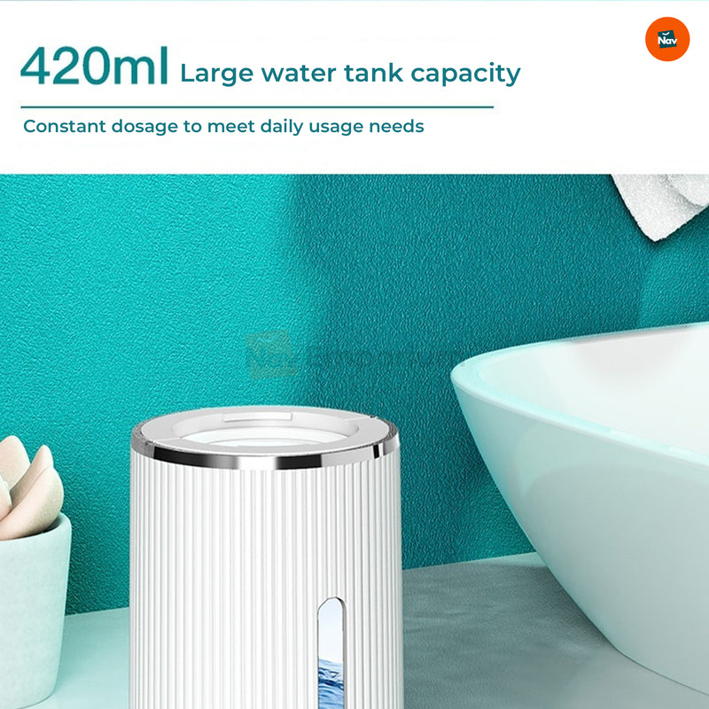 Foaming soap dispenser in action 