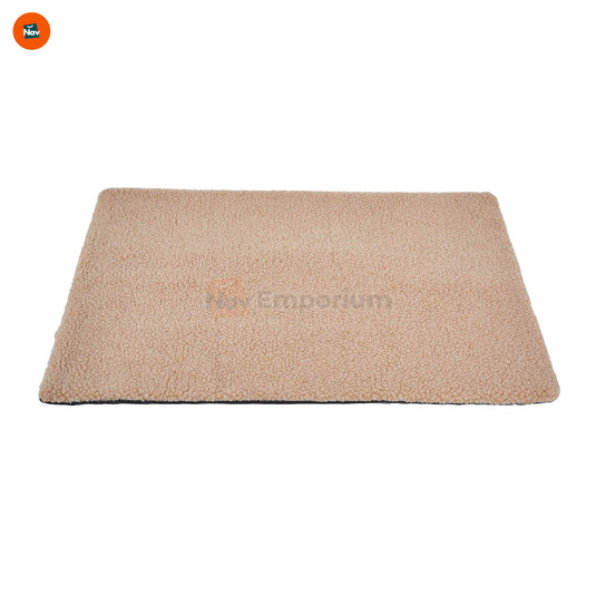 Self-heating pet blanket