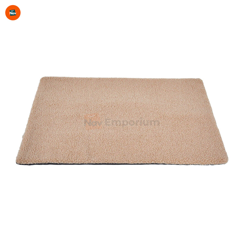 Self-heating pet blanket